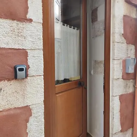 Cozy House In The Old Town خانيا