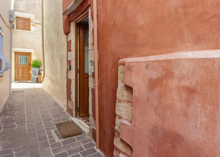 Апартаменты Cozy House In The Old Town