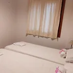 Cozy House In The Old Town 아파트 *